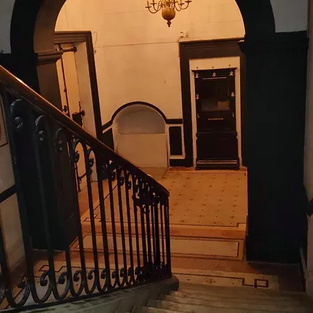 Appt Arenes 90 M2 + Terrasse Ombragee * Nîmes