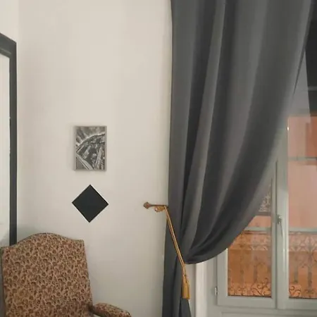Appt Arenes 90 M2 + Terrasse Ombragee Nîmes