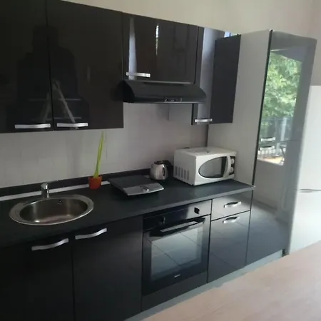 Apartamento Appt Arenes 90 M2 + Terrasse Ombragee Nîmes