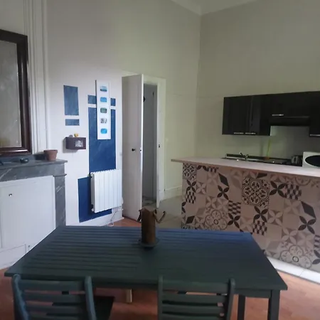 Appt Arenes 90 M2 + Terrasse Ombragee Apartamento
